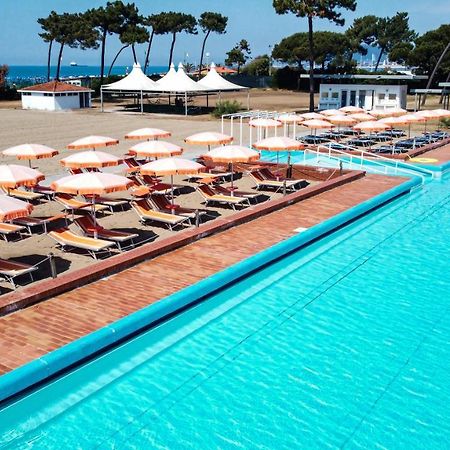 Villaggio Torre Marina Marina di Massa Exterior foto